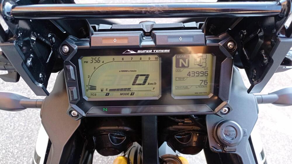 Yamaha XT1200ZE Super Ténéré (2013 - 14) (12)