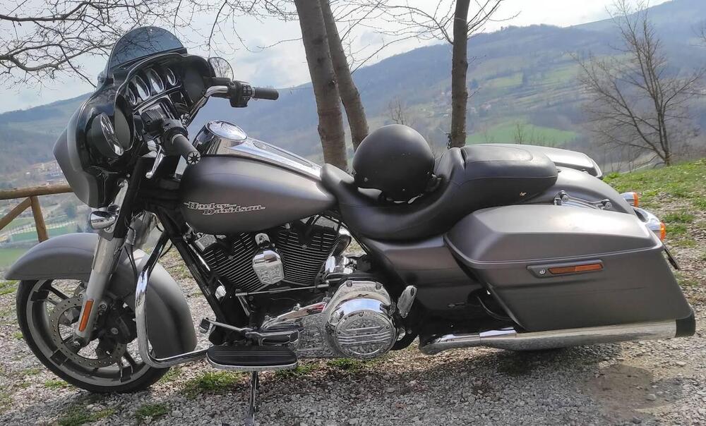 Harley-Davidson 1690 Street Glide Special (2014 - 16) - FLHX (2)