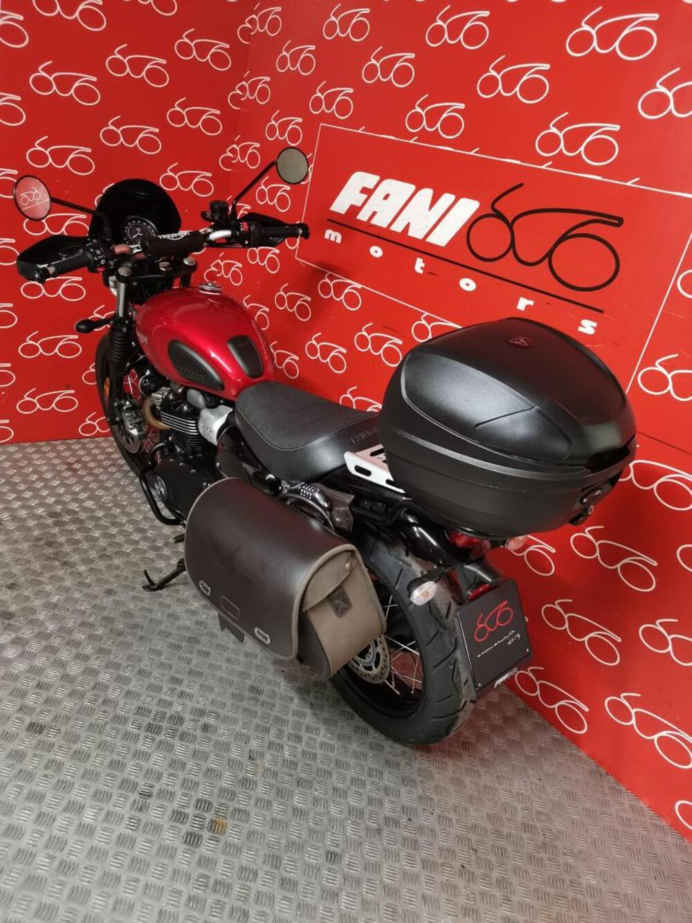 Triumph Scrambler (2006 - 17) (4)