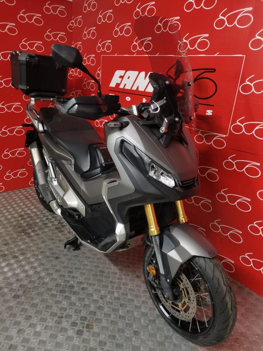 Honda X-ADV 750 (2017) (2)