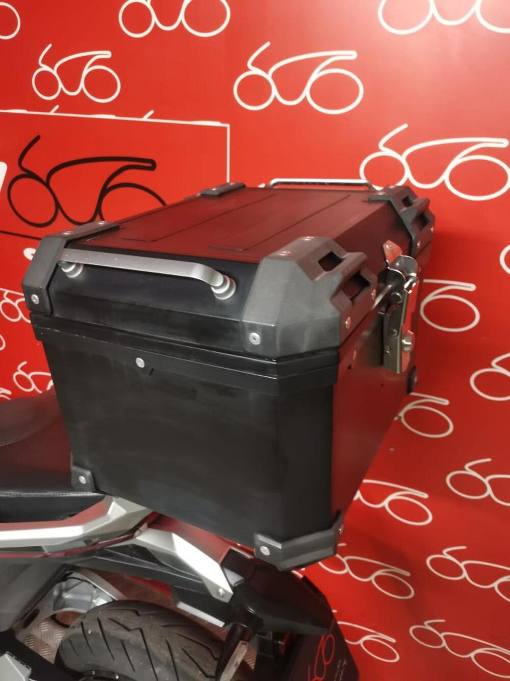 Honda X-ADV 750 (2017) (6)