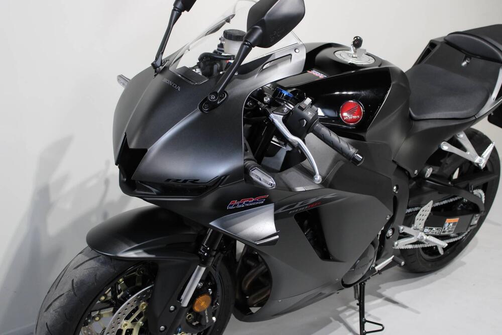 Honda CBR 600 RR (2024 - 26) (9)