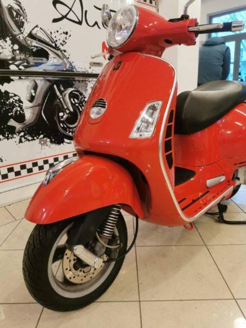 Vespa GTS 250 i.e. (2)