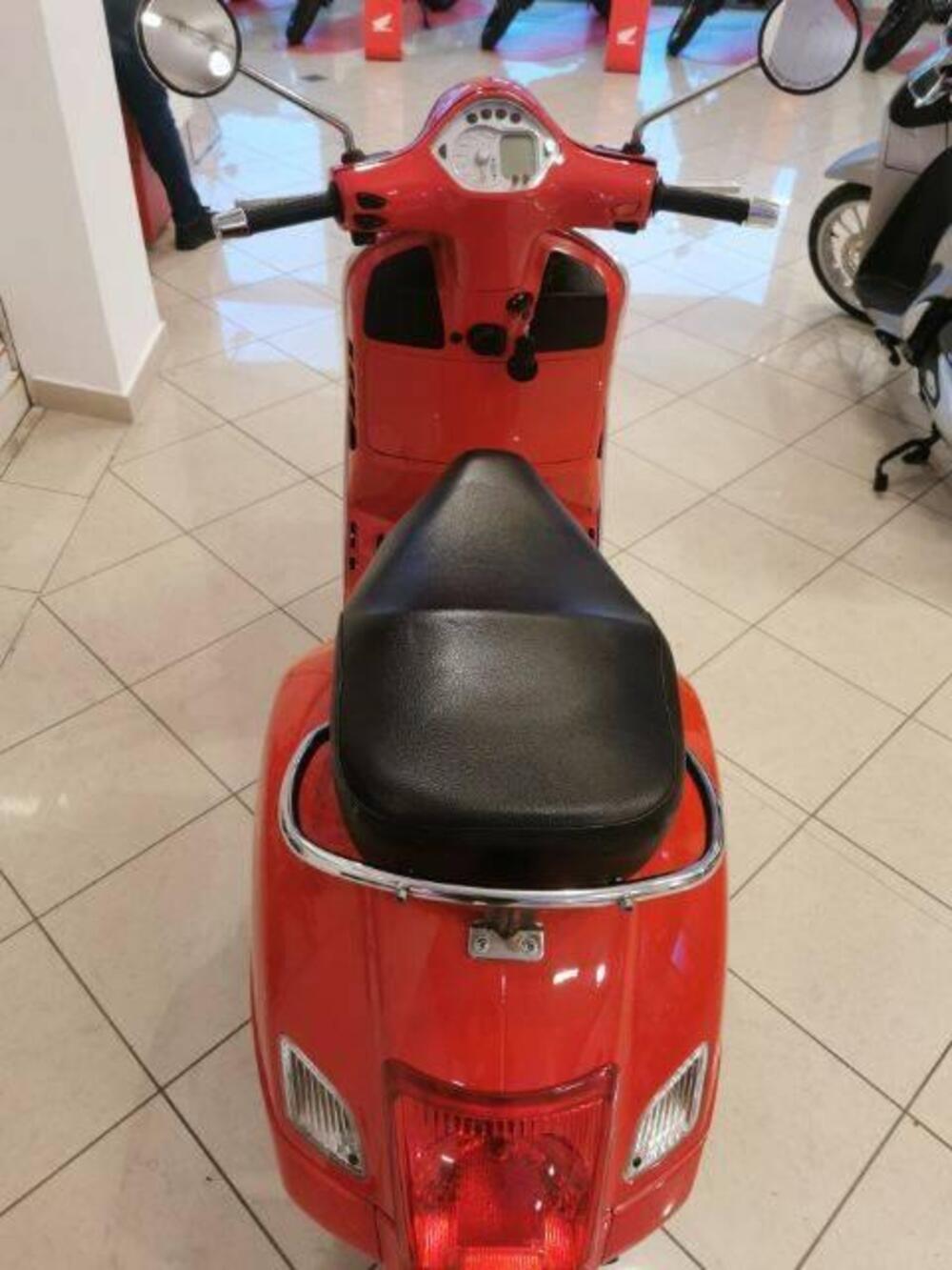 Vespa GTS 250 i.e. (3)