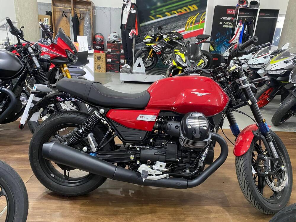 Moto Guzzi V7 Sport (2025 - 26) (2)