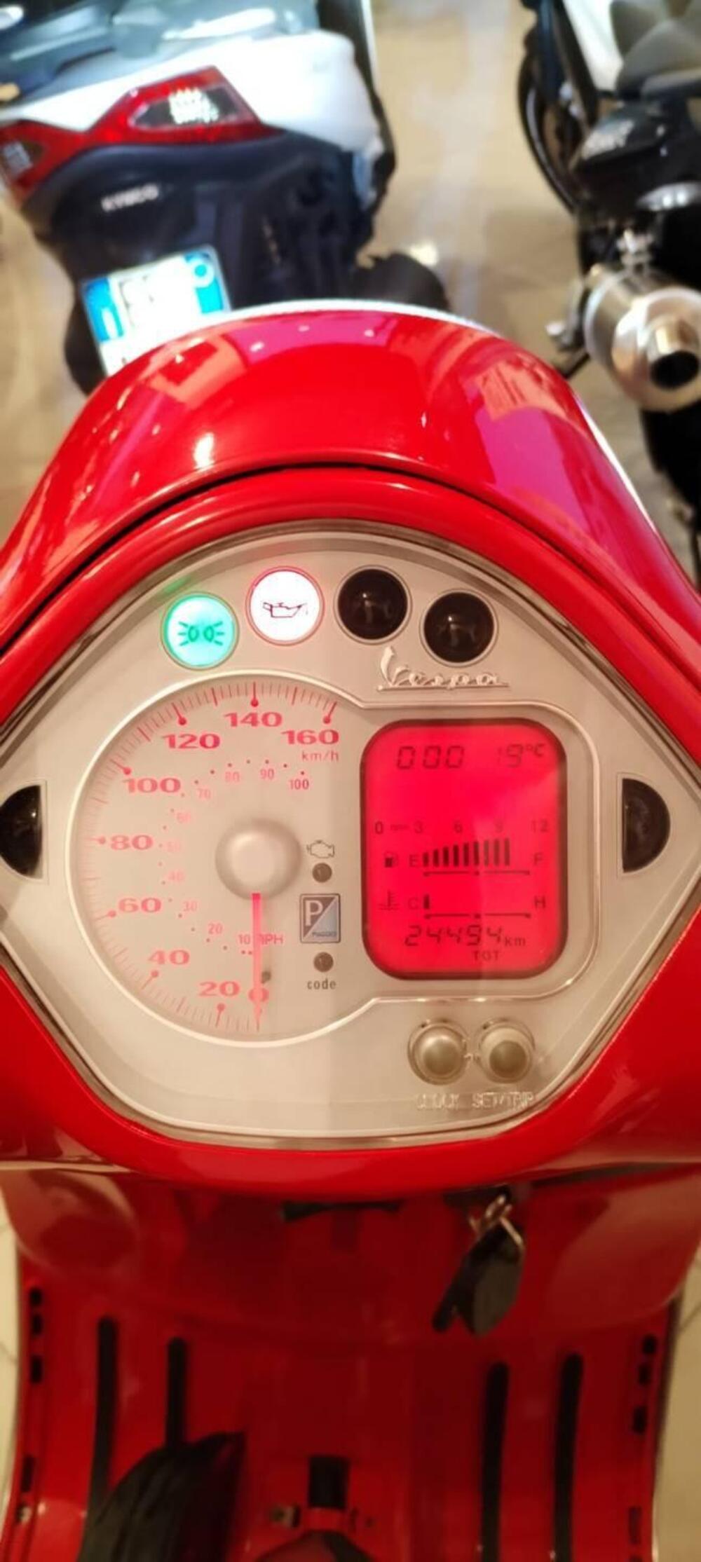 Vespa GTS 250 i.e. (7)