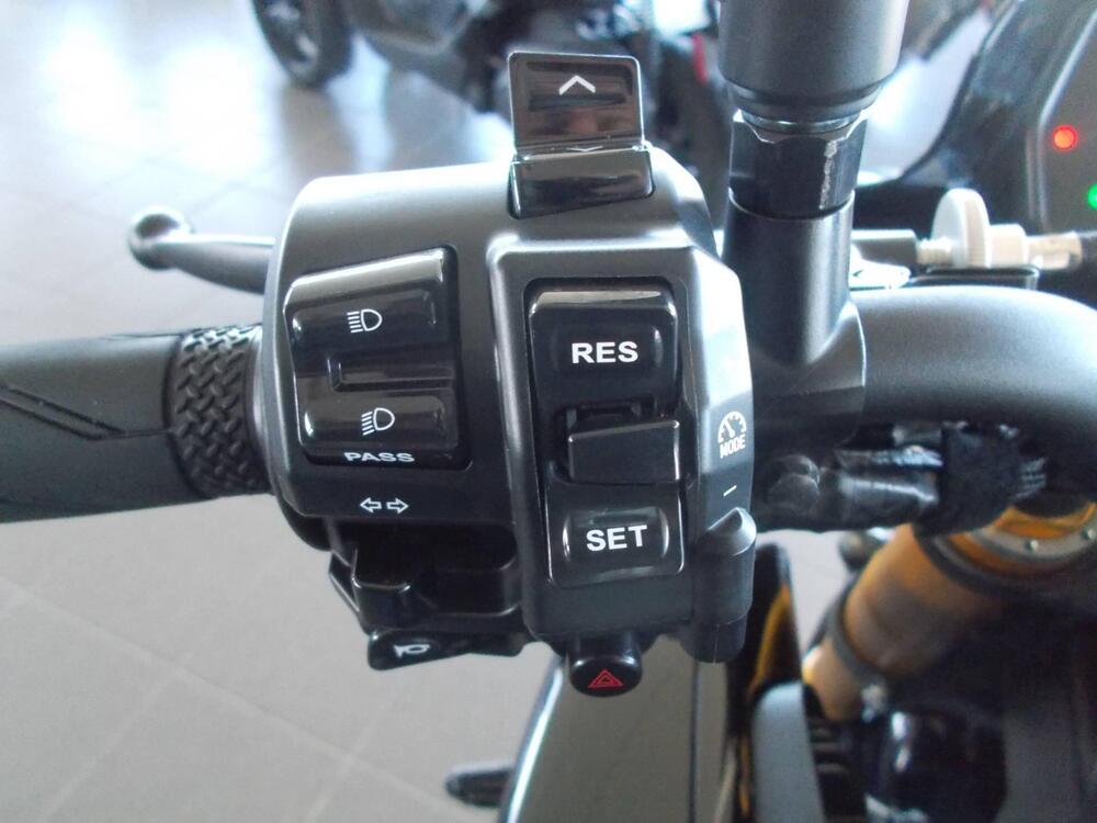 Yamaha MT-10 SP (2022 - 25) (7)