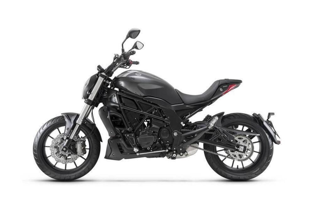 Benelli 502 C (2021 - 25) (5)