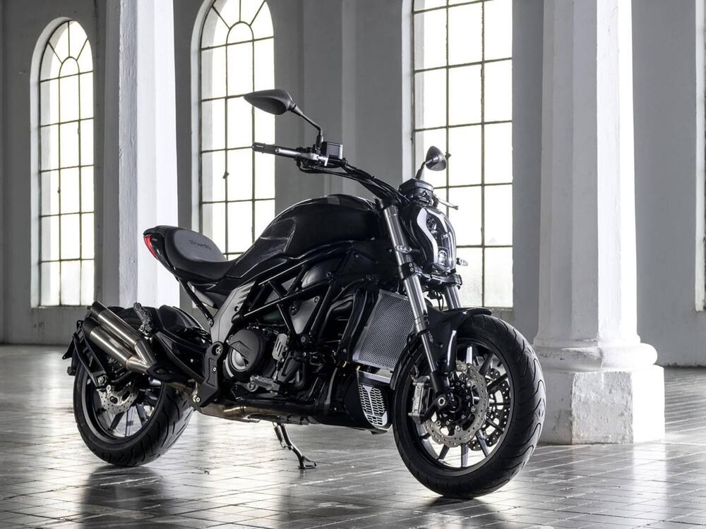 Benelli 502 C (2021 - 25) (9)