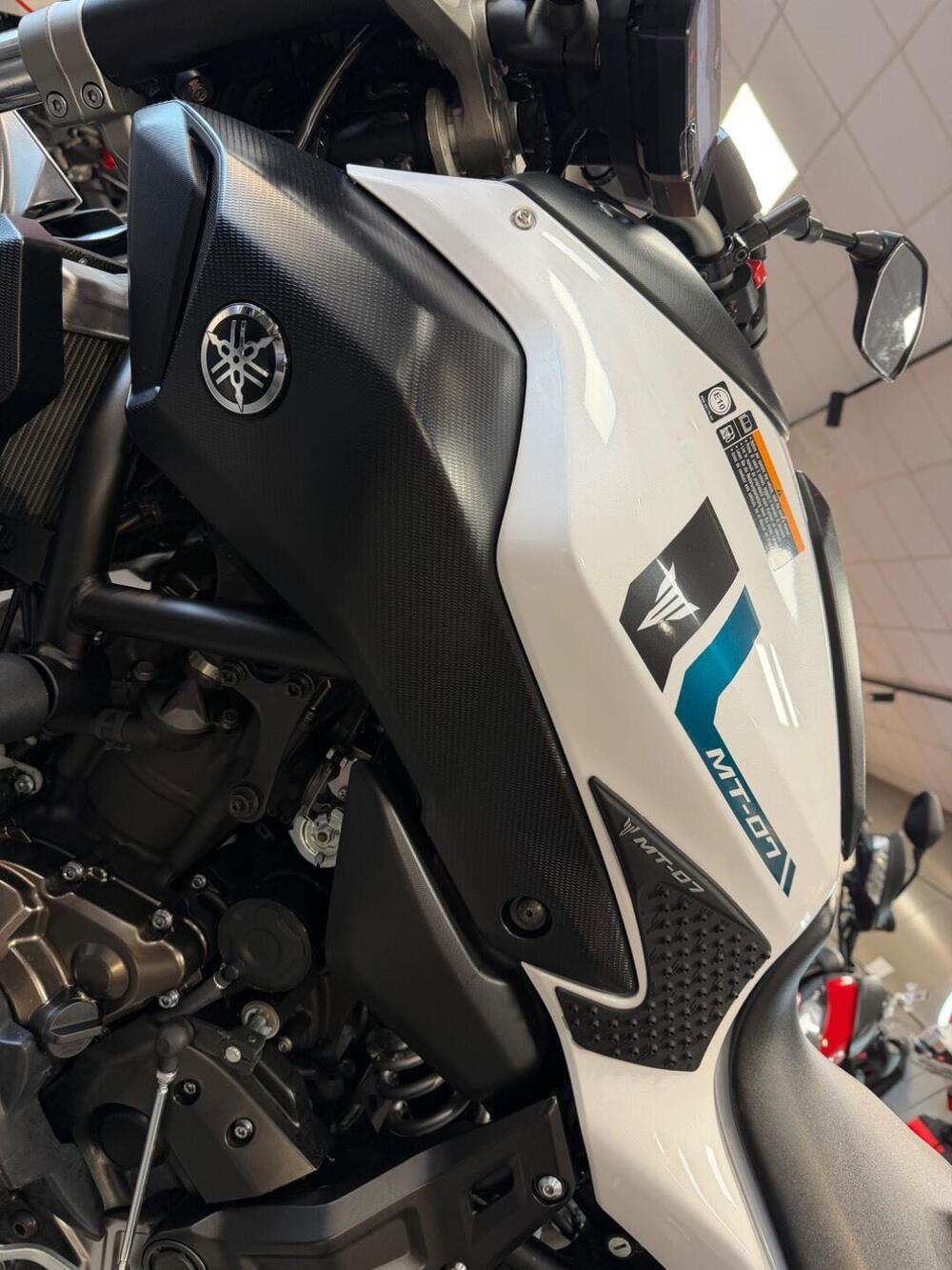 Yamaha MT-07 ABS (2014 - 16) (14)