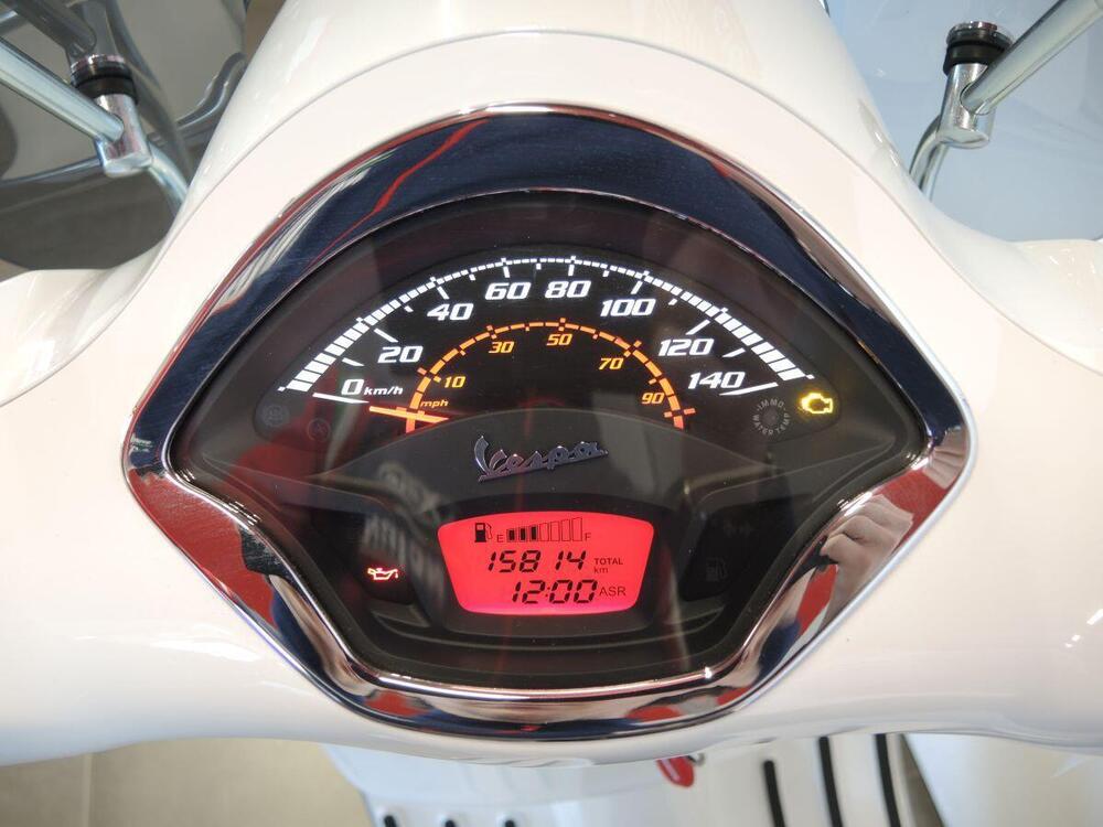 Vespa GTS 300 Hpe (2021 - 22) (5)