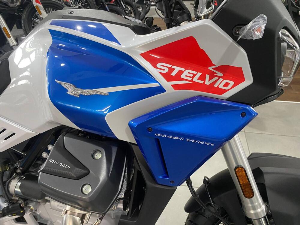 Moto Guzzi Stelvio Duecento Tributo (2025 - 26) (10)