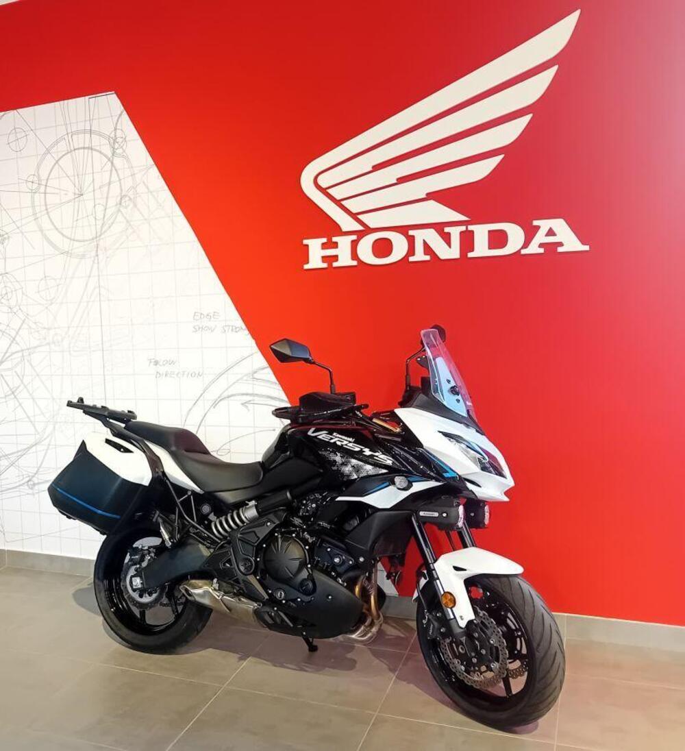 Kawasaki Versys 650 Tourer Plus (2021)