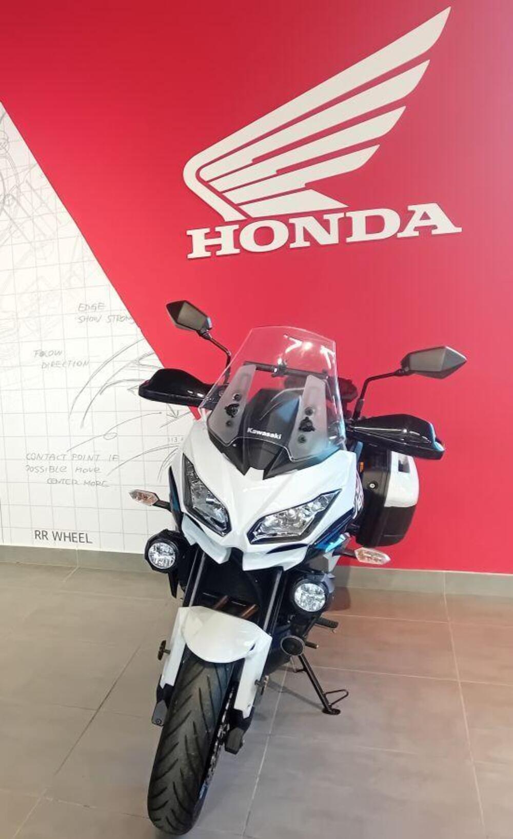 Kawasaki Versys 650 Tourer Plus (2021) (3)