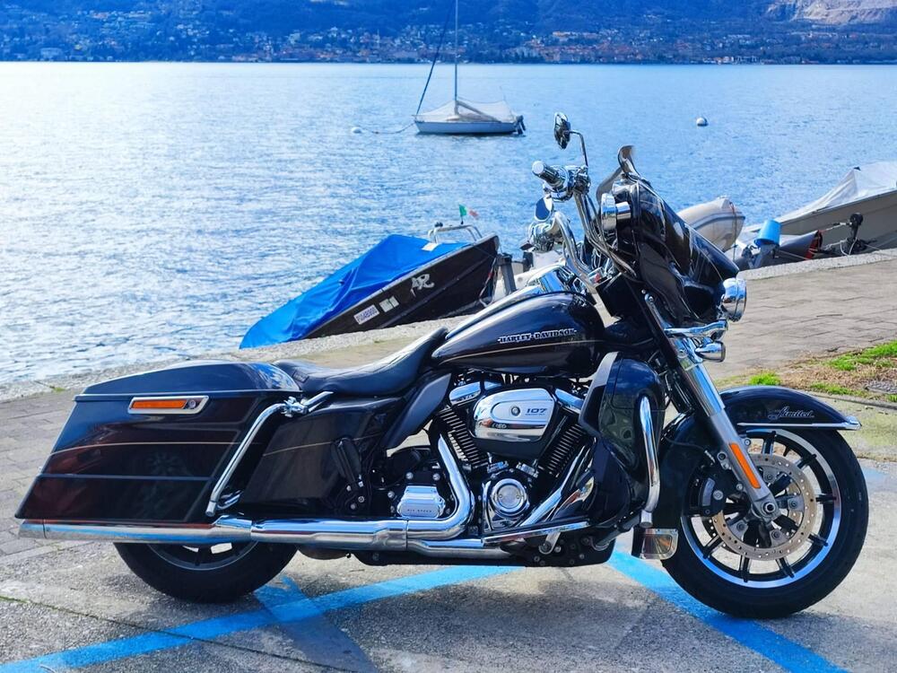 Harley-Davidson 1690 Electra Glide Ultra Limited Low (2014 - 16) - FLHTKL (4)