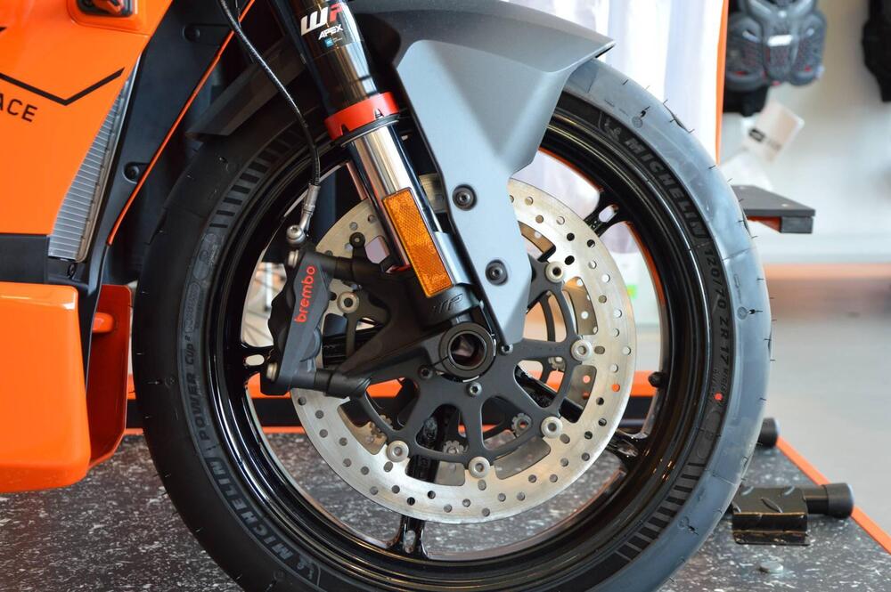 KTM 990 RC R (2026) (10)