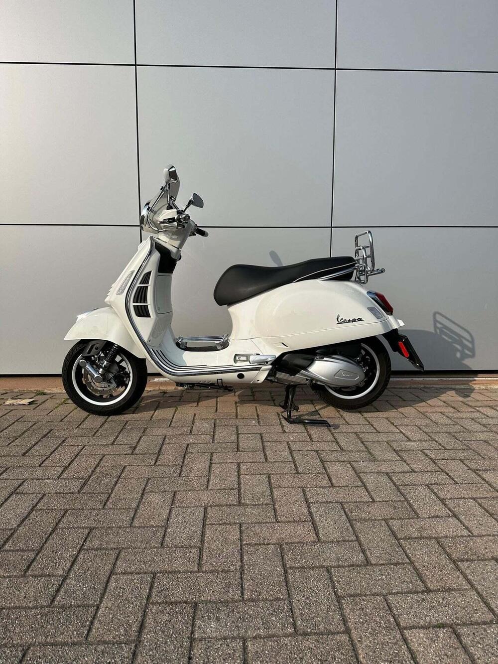 Vespa GTS 300 (2023 - 24) (2)