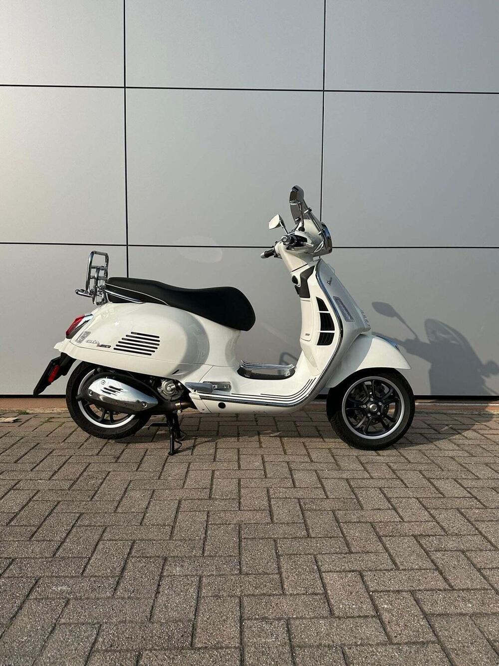 Vespa GTS 300 (2023 - 24) (4)
