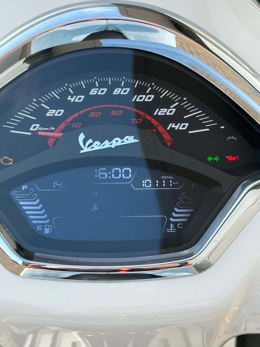Vespa GTS 300 (2023 - 24) (8)