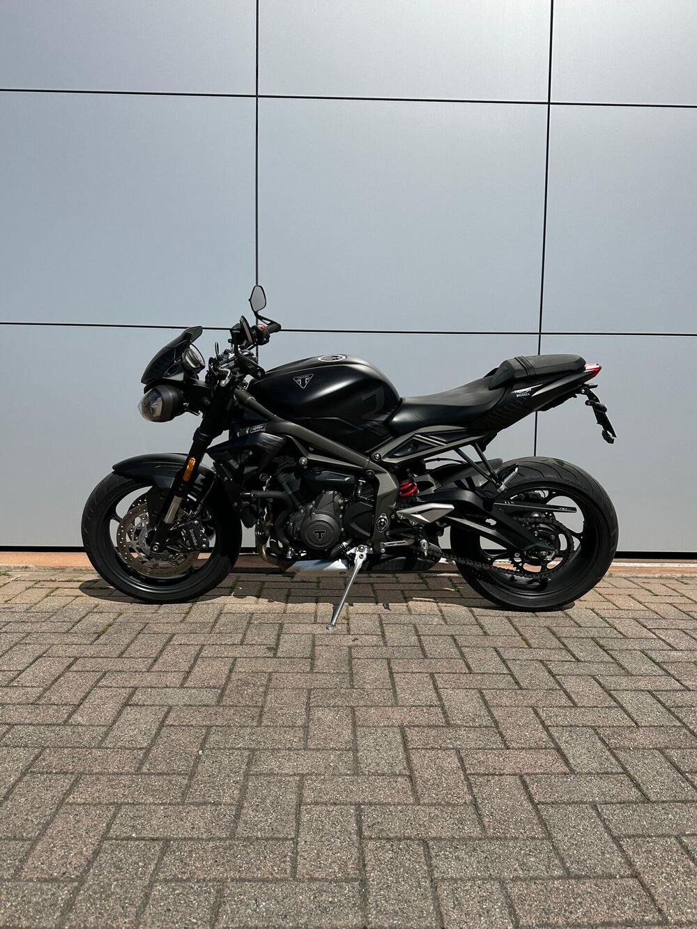 Triumph Street Triple R (2020 - 22) (2)