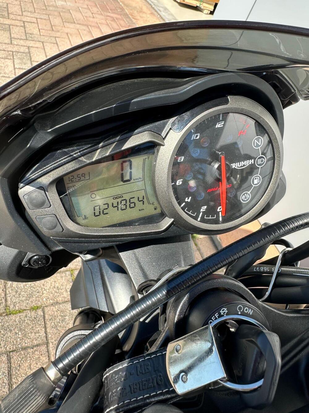 Triumph Street Triple R (2020 - 22) (6)