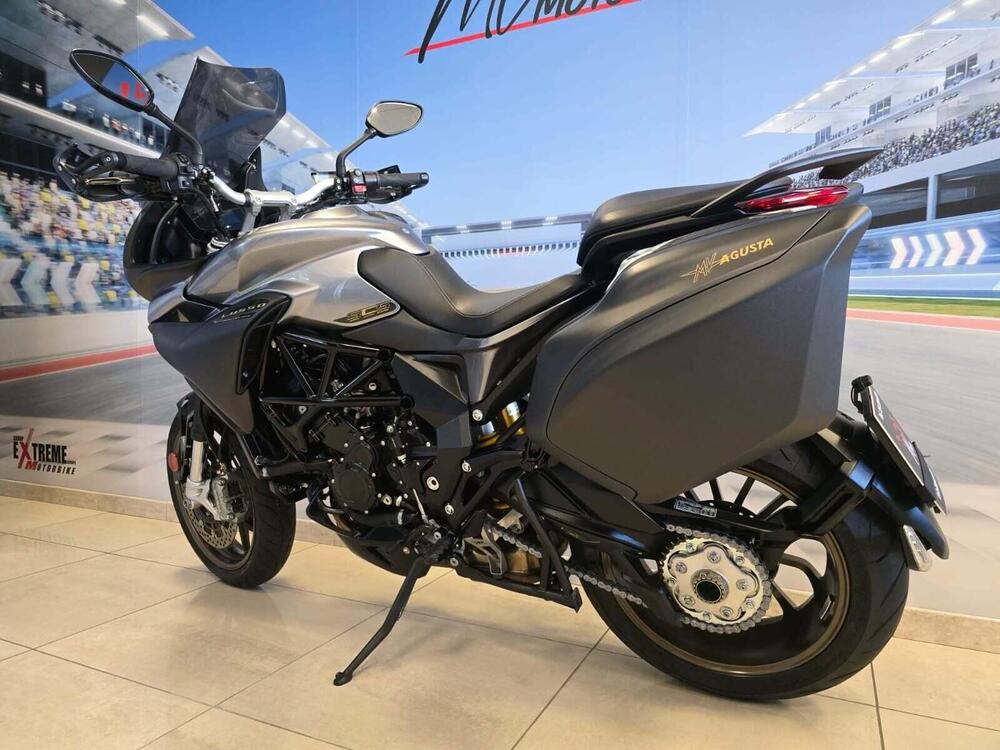MV Agusta Turismo Veloce 800 Lusso SCS (2021 - 26) (5)