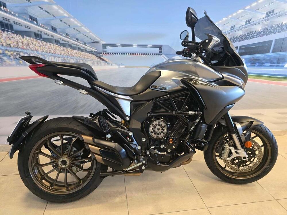 MV Agusta Turismo Veloce 800 Lusso SCS (2021 - 26) (16)