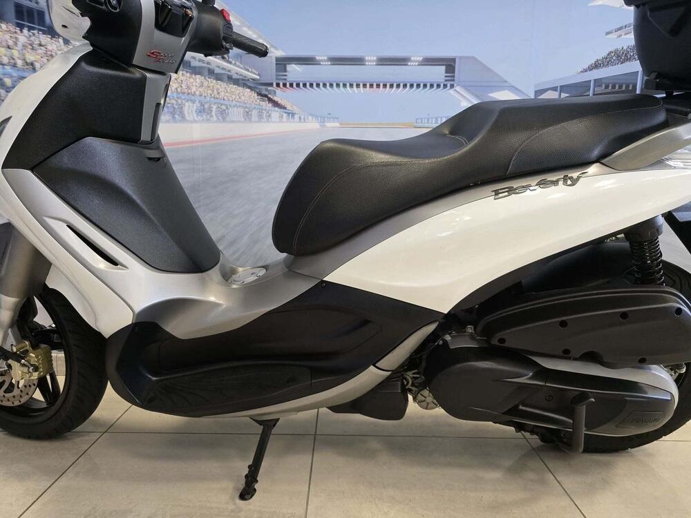 Piaggio Beverly 350 SportTouring ie ABS (2011 - 17) (11)