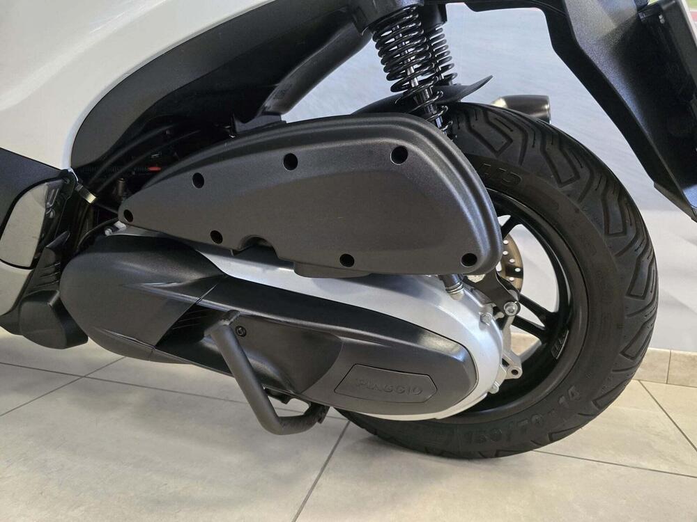 Piaggio Beverly 350 SportTouring ie ABS (2011 - 17) (14)