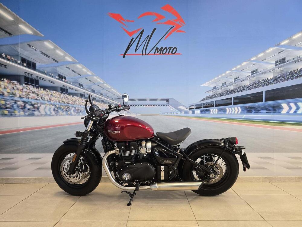 Triumph Bonneville Bobber 1200 (2021 - 25) (4)