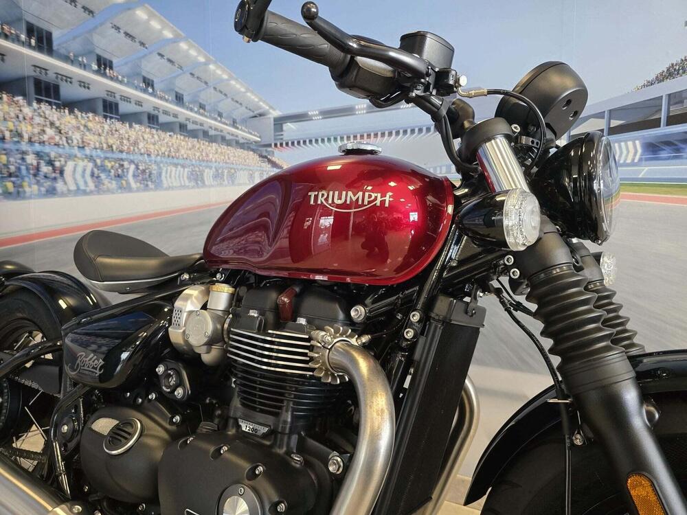 Triumph Bonneville Bobber 1200 (2021 - 25) (14)