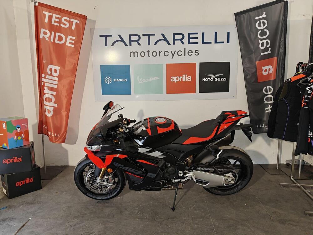 Aprilia RSV4 1100 Factory (2025 - 26) (6)