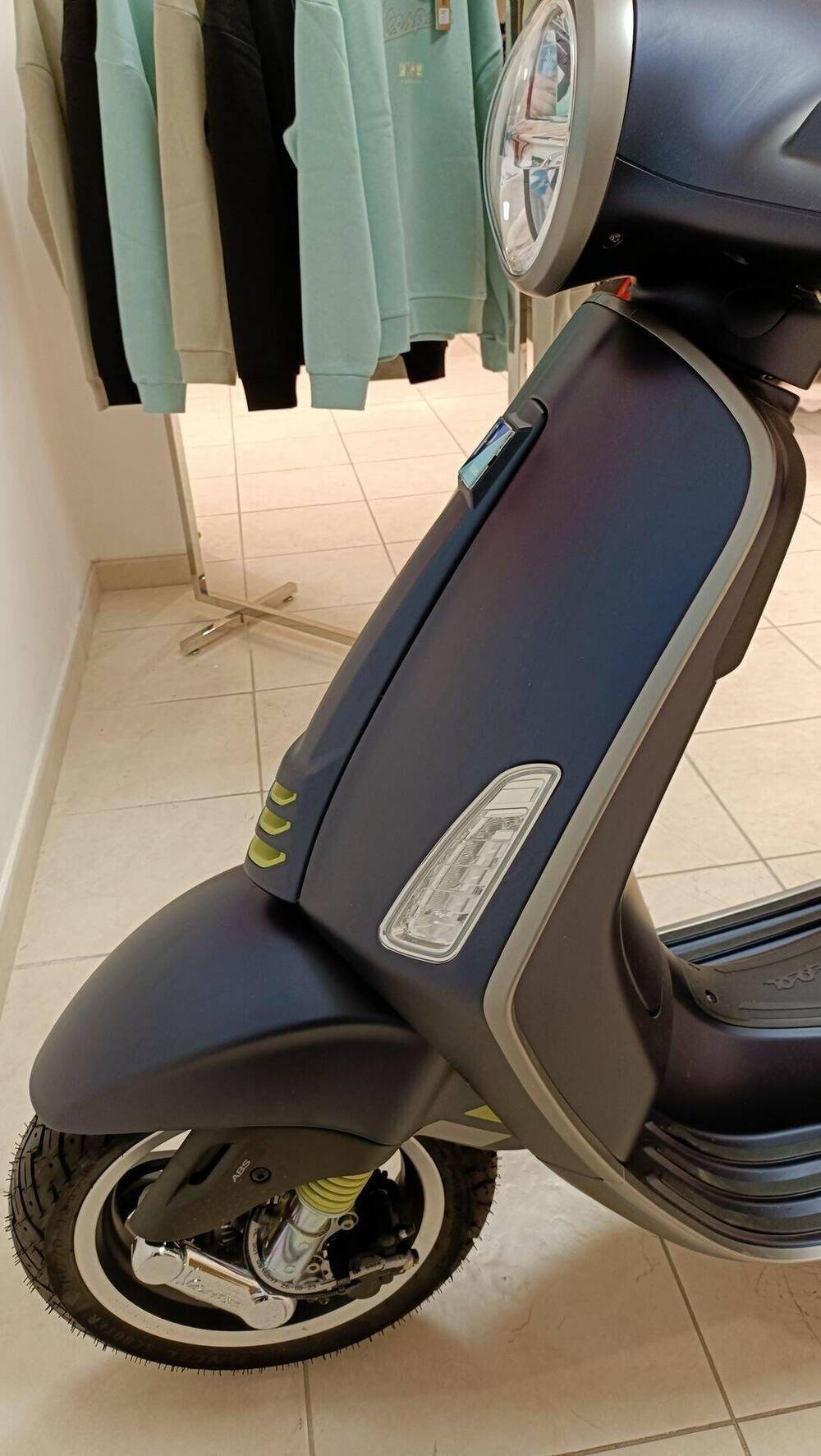 Vespa Primavera Elettrica 70 Tech (2024 - 26) (13)