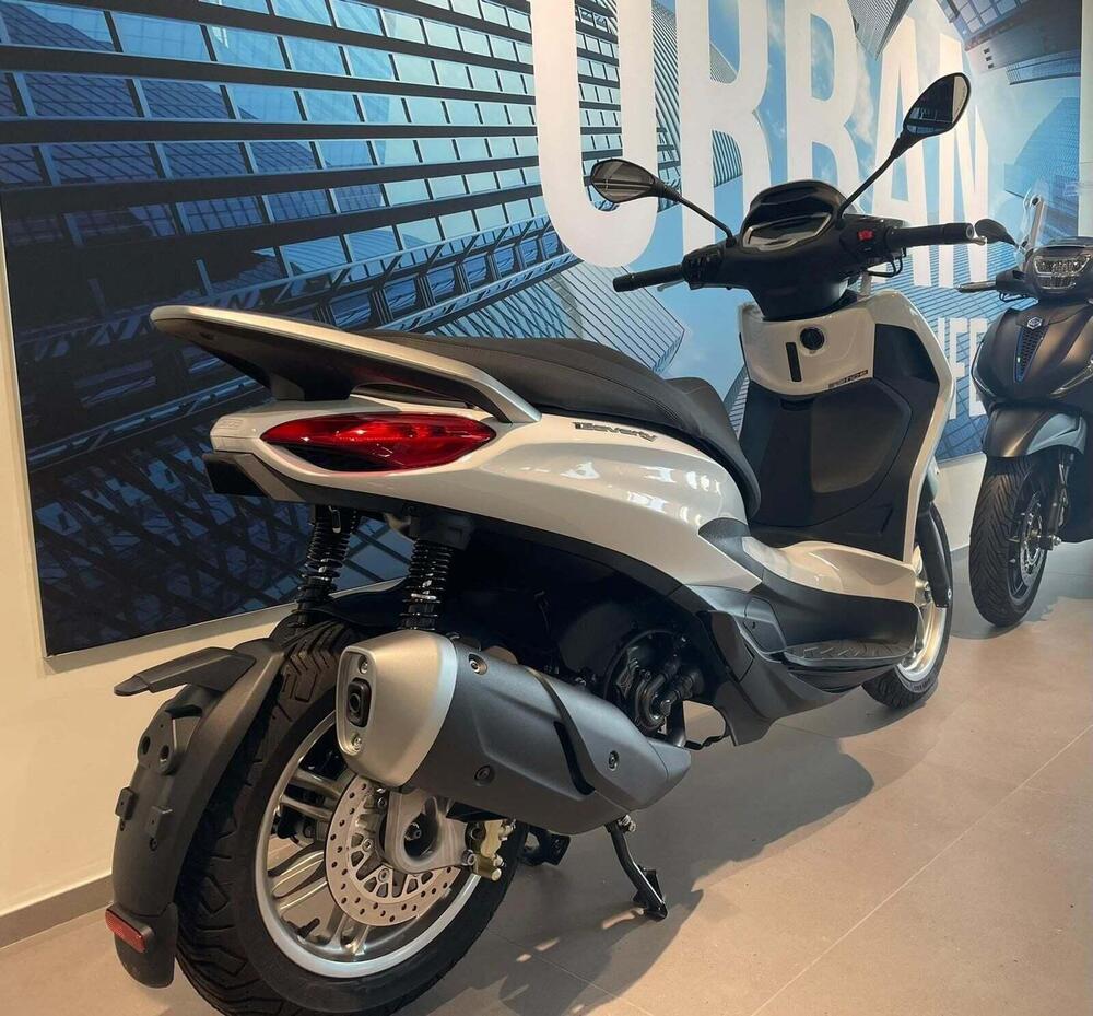 Piaggio Beverly 310 (2025 - 26) (3)