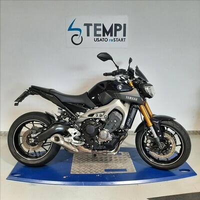 Yamaha MT-09 (2013 - 15) usata
