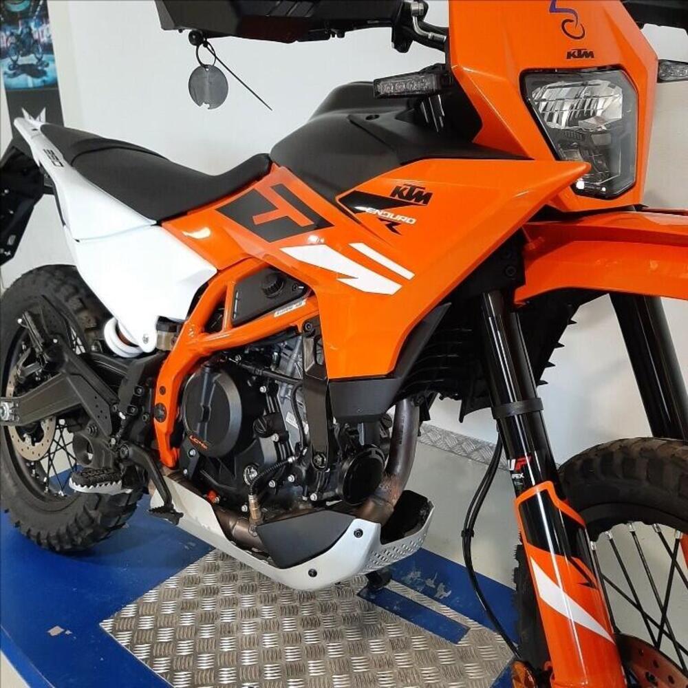 KTM 390 Enduro R (2025 - 26) (4)