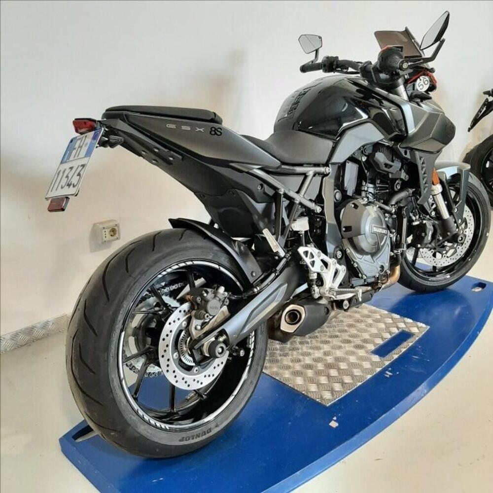 Suzuki GSX-8S (2023 - 24) (6)