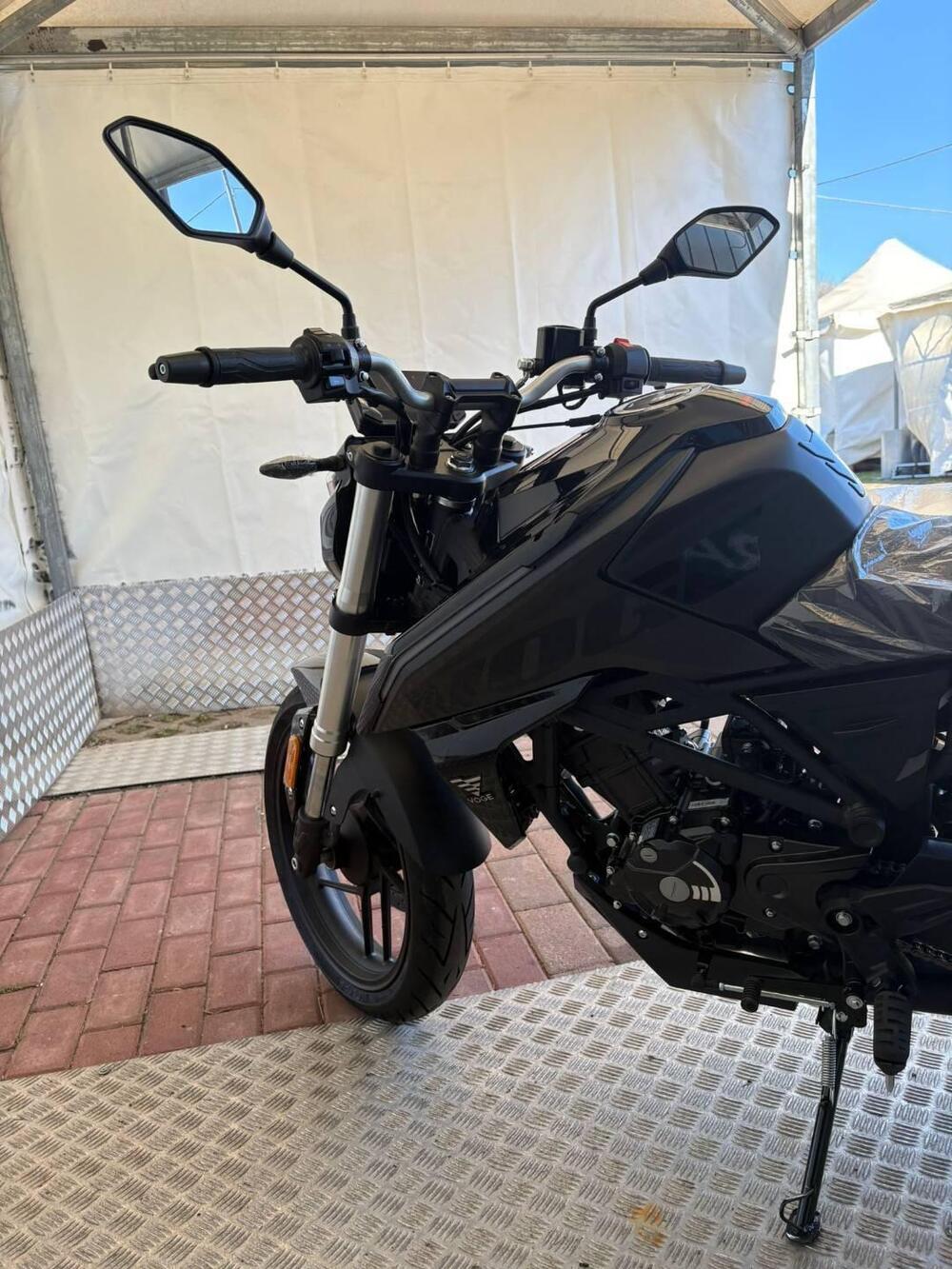 Voge Brivido 125R (2023 - 26) (10)