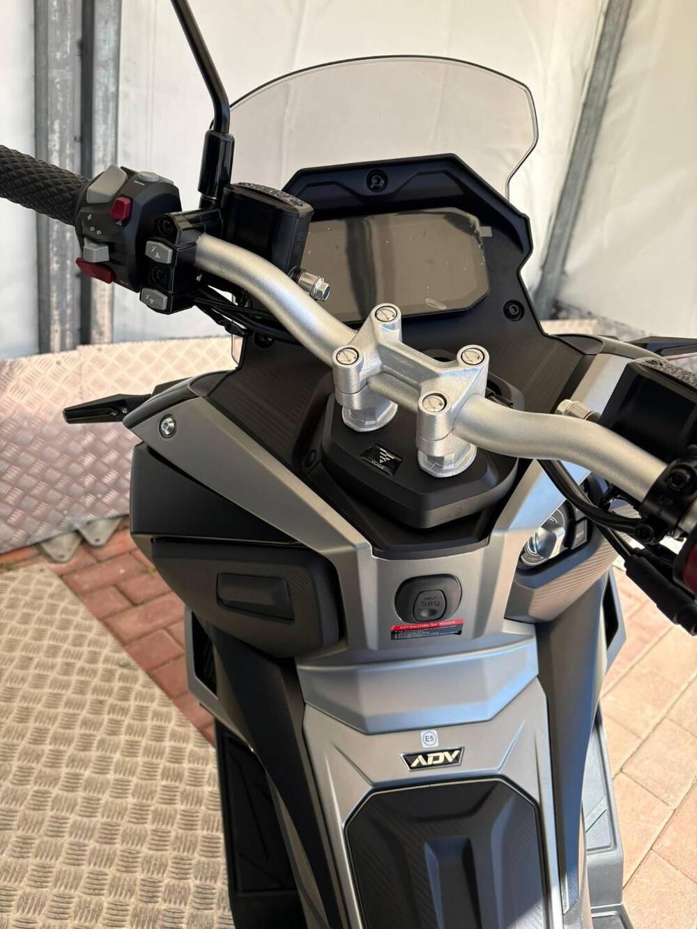 Voge Sfida SR1 ADV (2023 - 26) (15)