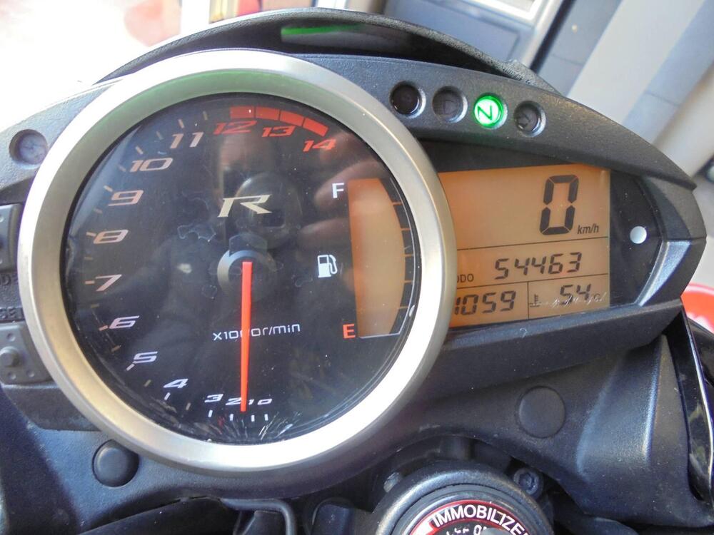 Kawasaki Z 750 R (2011 - 14) (6)