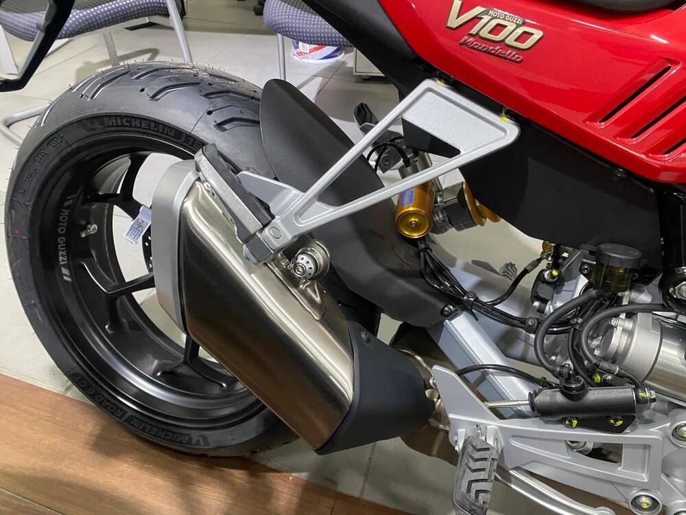 Moto Guzzi V100 Mandello Wind Tunnel (2025 - 26) (6)