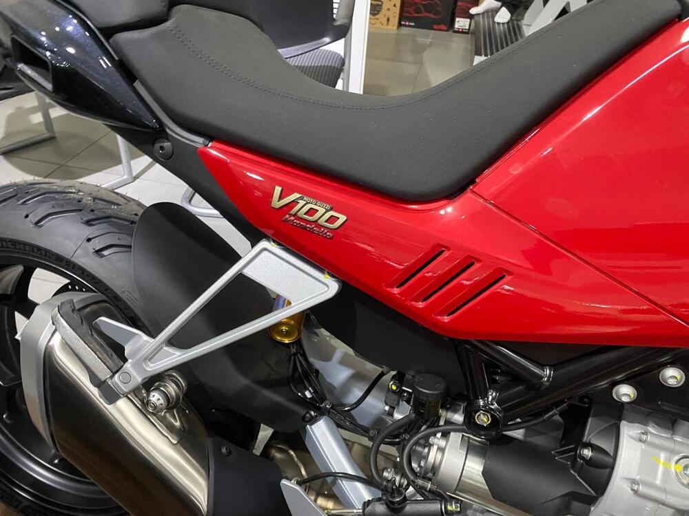 Moto Guzzi V100 Mandello Wind Tunnel (2025 - 26) (7)