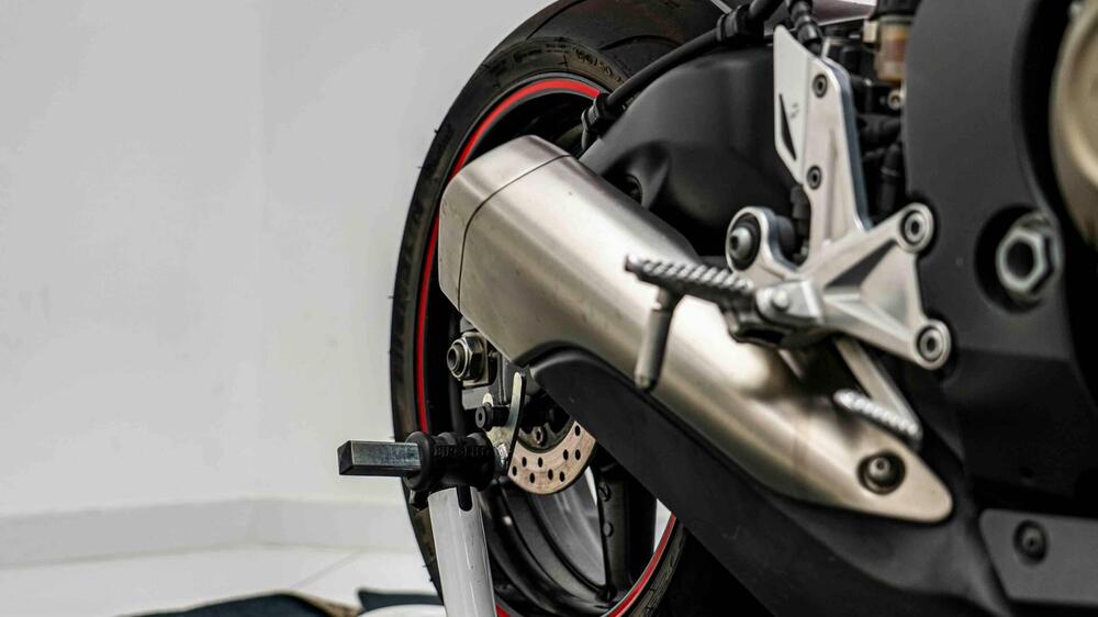 Honda CBR 1000 RR Fireblade (2008 - 11) (19)