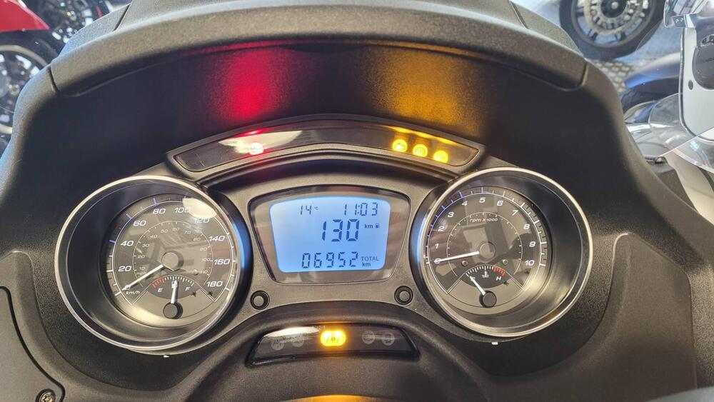 Piaggio Mp3 500 ABS Hpe Sport Advanced (2021 - 23) (5)