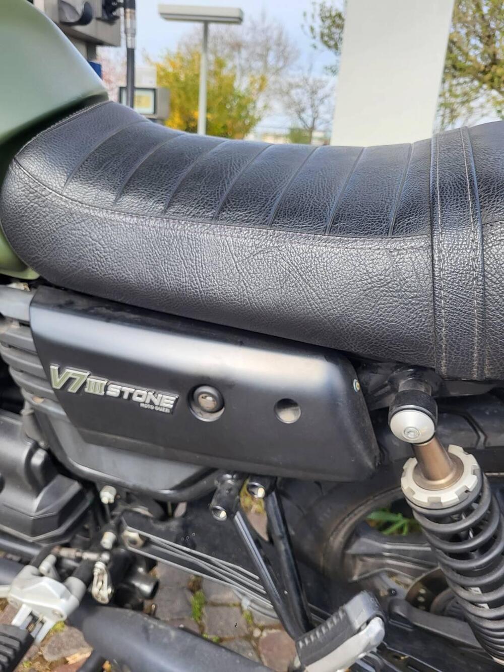 Moto Guzzi V7 III Stone (2017 - 20) (5)
