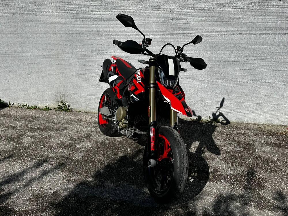Ducati Hypermotard 698 Mono RVE (2024 - 26) (2)