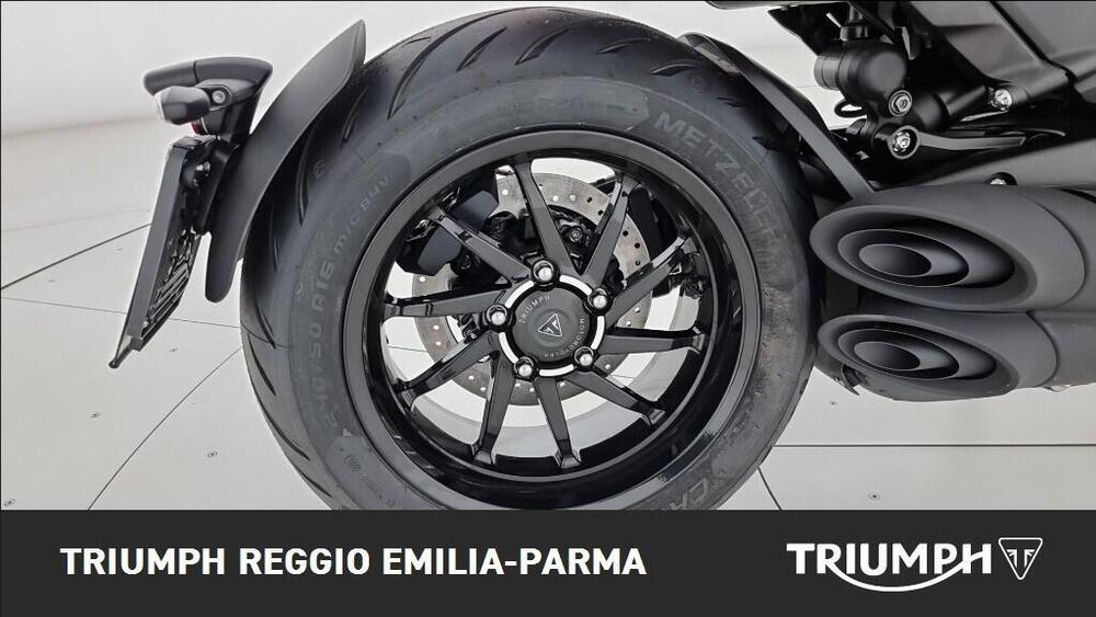 Triumph Rocket 3 Storm R (2024 - 26) (16)