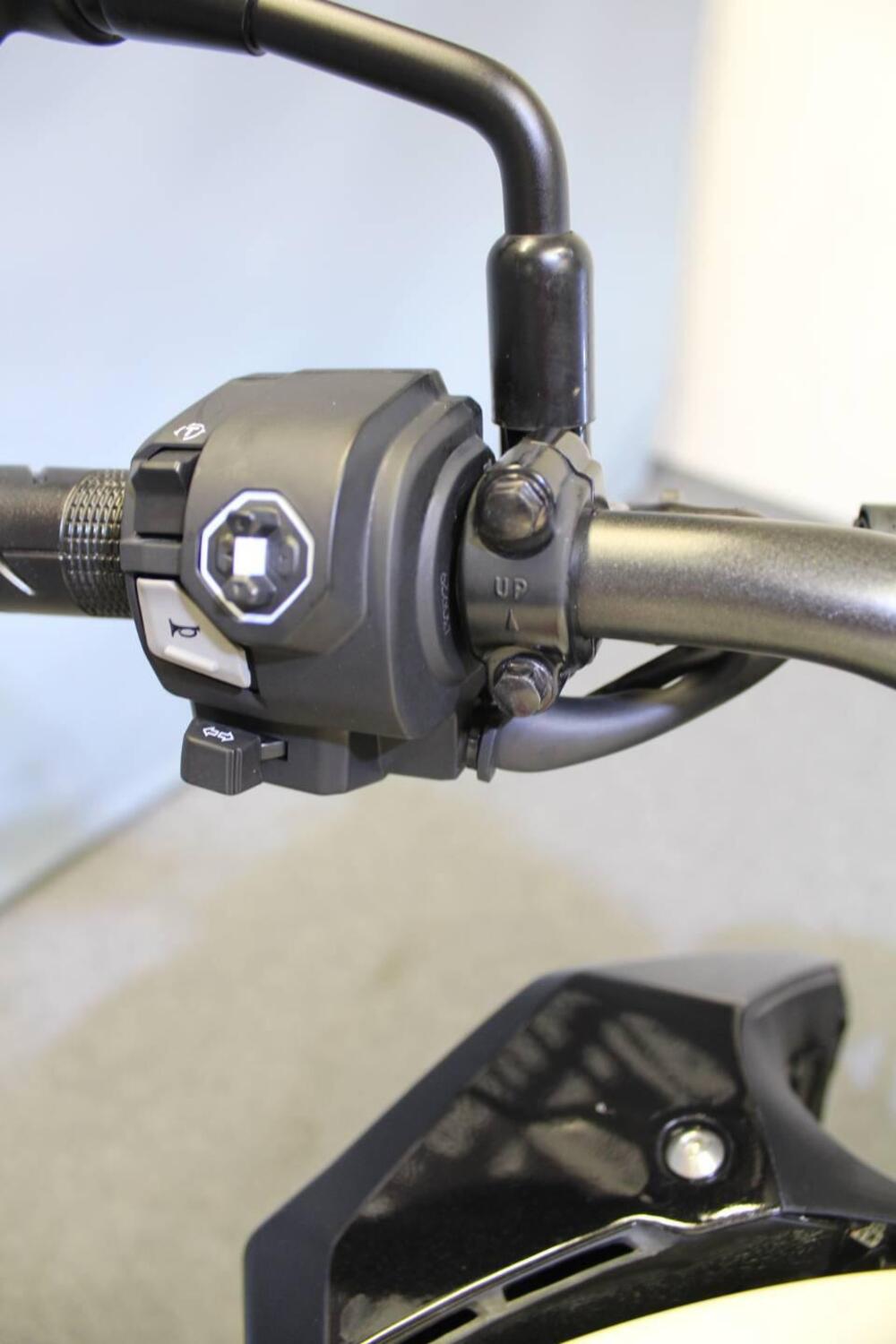 Honda CB 500 Hornet (2024 - 25) (10)