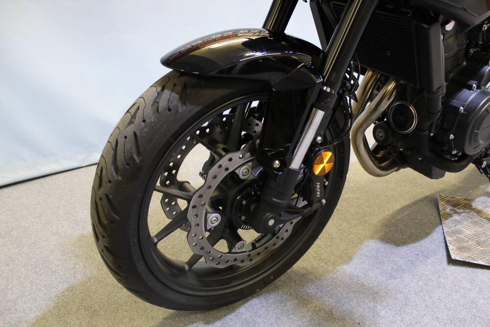 Honda CB 500 Hornet (2024 - 25) (14)