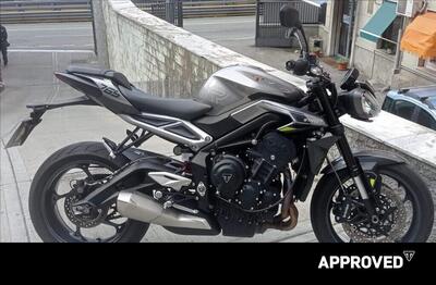 Triumph Street Triple 765 R (2023 - 26) usata
